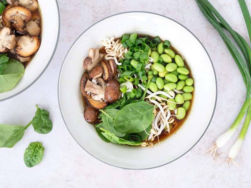 Misosuppe - Misosuppe er en skøn, nem og mættende suppe, fyldt med umami som smager dejli...