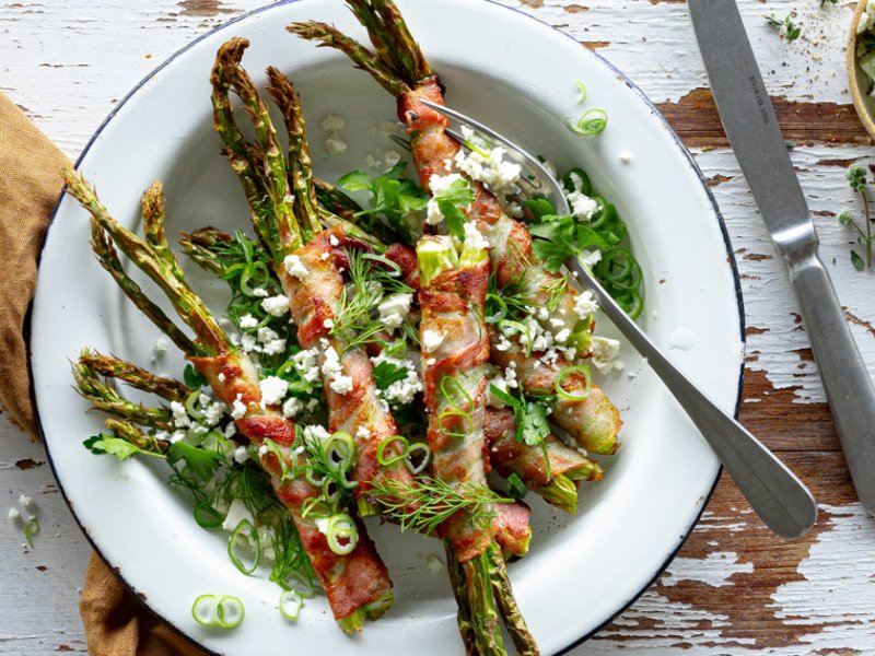 Asparges med bacon i airfryer - Asparges er en fantastisk grøntsag og tilberedes de i en airfryer, bliver de ...