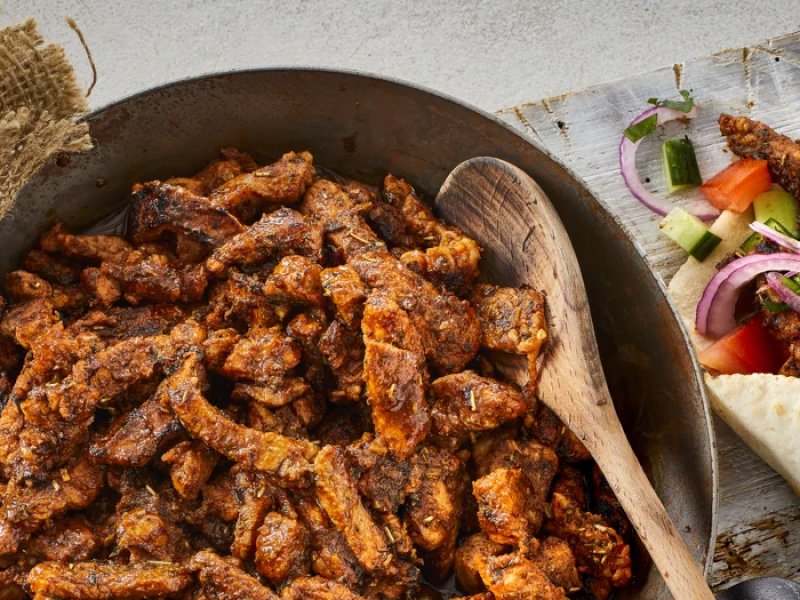 Gyros - Gyros kommer oprindeligt fra Grækenland, men er idag udbredt i hele verden. D...