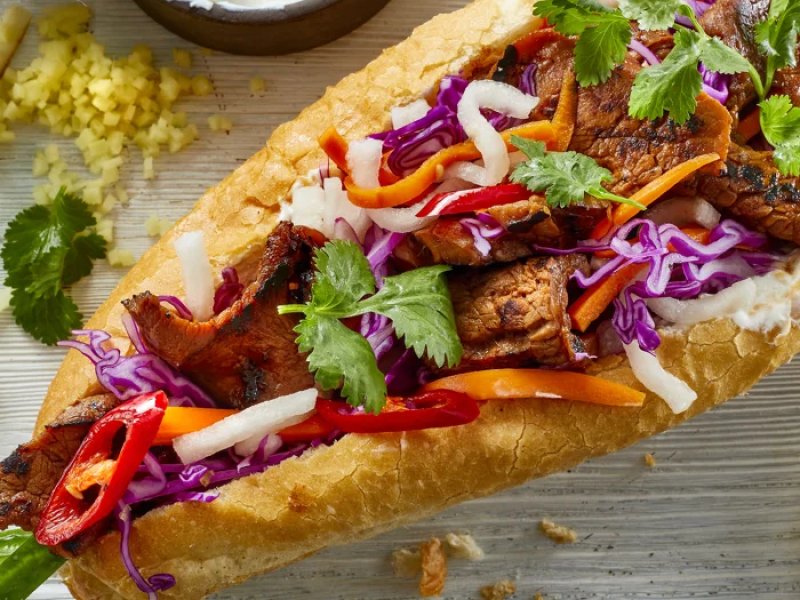 Banh mi sandwich - Street food er for lækkert, og på gaderne i asien er det en del af hverdagen....