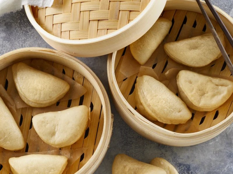 Bao - Bao er dampede boller, også kaldet steamed buns. Bao stammer fra Kina og de h...