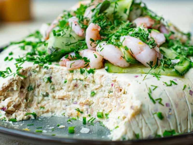 Tunmousse - Nem og cremet tunmousse – en klassiker, der aldrig skuffer! Her får du opskri...