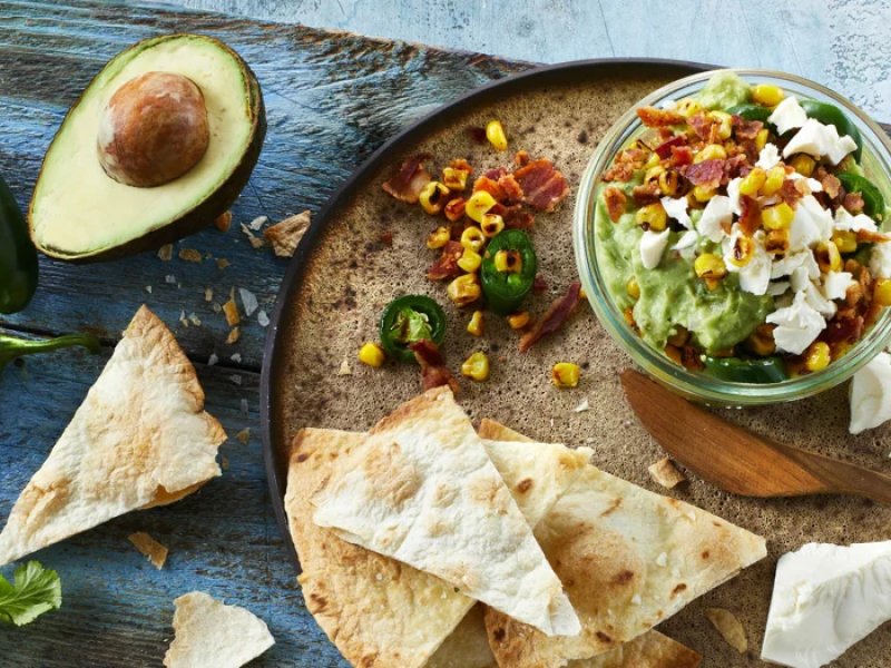 Guacamole med toppings - Guacamole kender vi, men har du mon prøvet den med toppings før? Her bliver g...