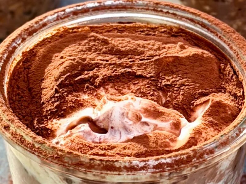 Tiramisu overnight oats - Start dagen med en cremet og lækker version af den klassiske italienske desse...