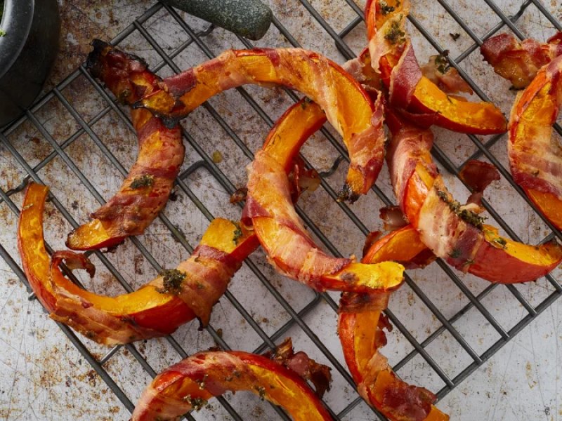 Hokkaidofritter - Hokkaidofritter med urtesalt og sprød bacon er en virkelig lækker snack. Det ...