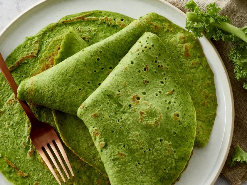 Grønkålswraps - Grønkålswraps eller grønne madpandekager. Nemme at lave - det hele i en blend...