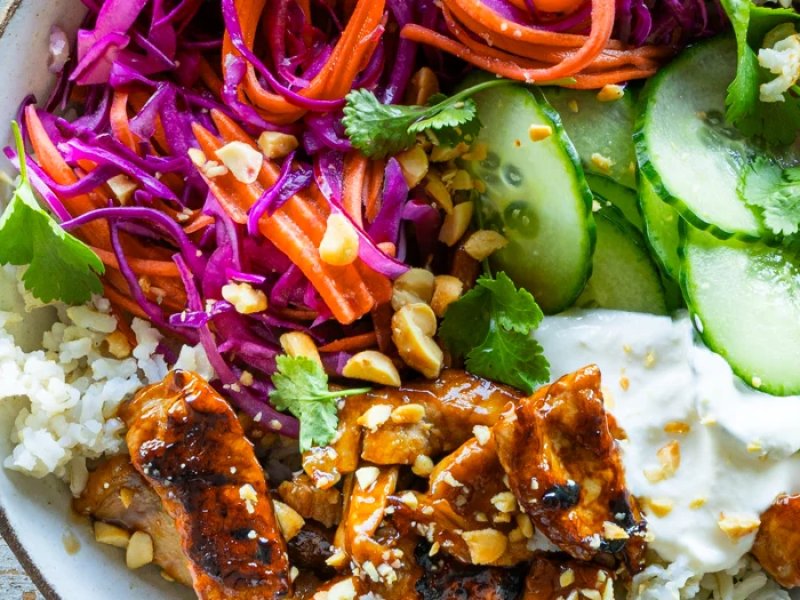 Banh mi salat  - Måske kender du den vietnamesiske Bánh Mì sandwich, som er et baguette fyldt ...