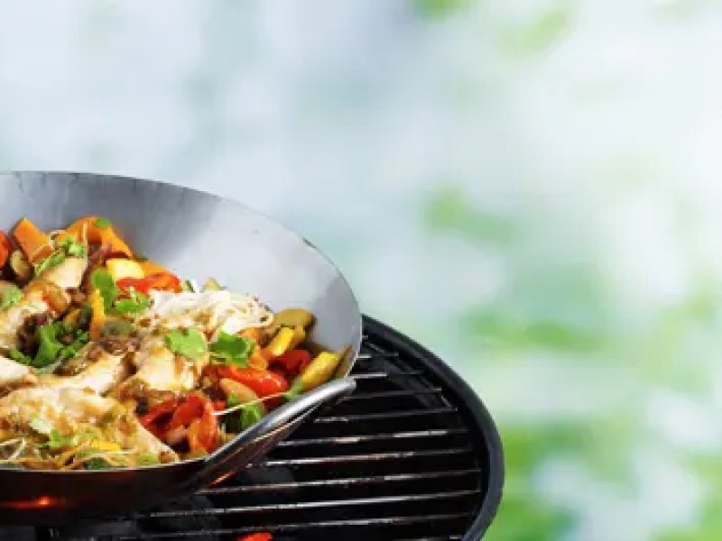 Wok på grill - Lækker marineret kylling i bl.a. citron, sweet chili, oystersauce og kyllinge...