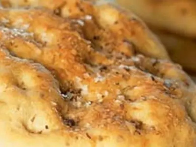 Focacciabrød med oregano og parmesan - Focacciabrød med durum hvedemel, italiensk hvedemel, oregano og parmesan. Læk...