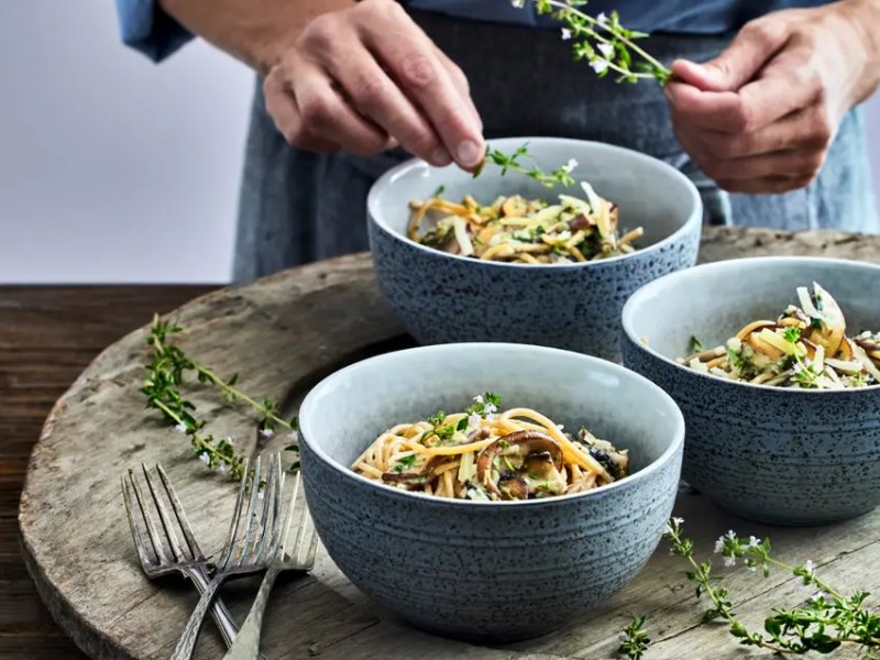 Spaghetti med portobellosvampe, fløde, pecorino og timian - Spaghetti med portobellosvampe, fløde, pecorino og timian