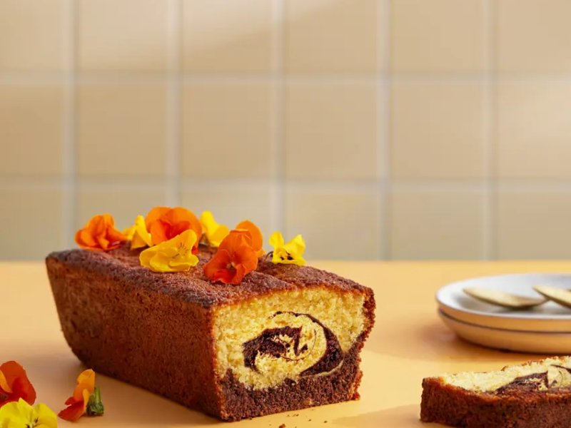 Marmorkage med appelsin - Marmorkagen er en rigtig klassiker. Denne med et twist af appelsin. Spis den ...