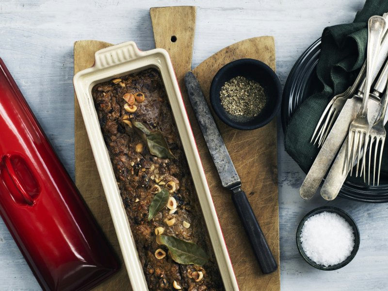 Vegetarisk nøddepostej - Du får masser af smag i denne fyldige postej, der gør alle, der ikke spiser k...