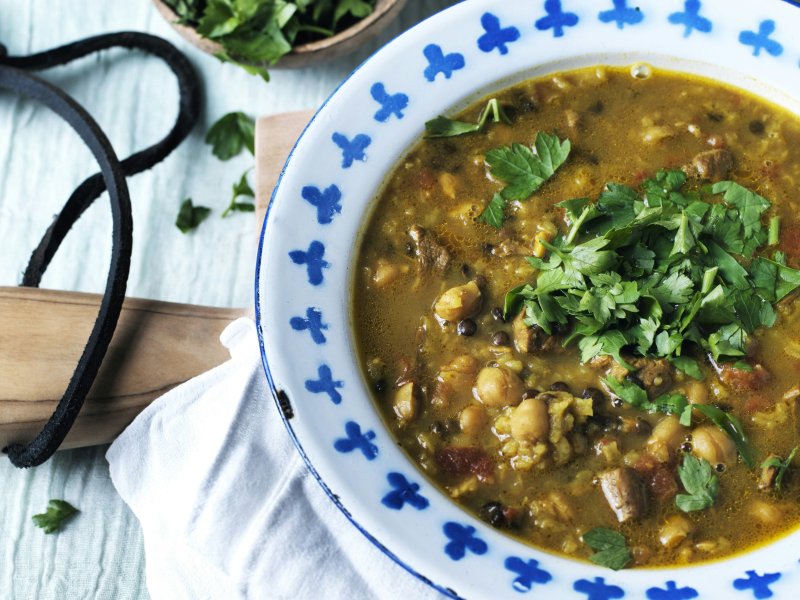 Harira – marokkansk suppe med lam - Harira er en marokkansk suppe med kikærter, linser og masser af krydderier, d...