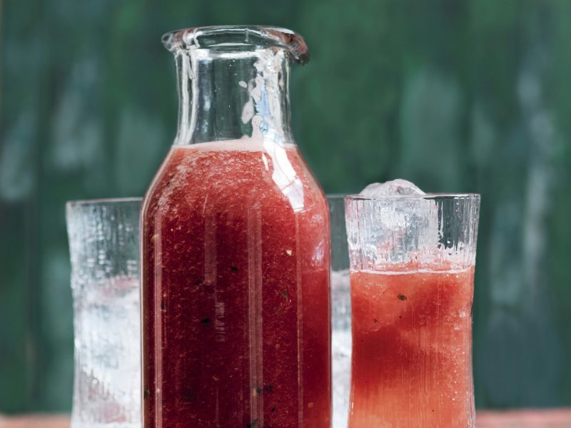 Lemonade med vandmelon - En vandmelon består næsten udelukkende af vand, så den er oplagt at bruge i e...