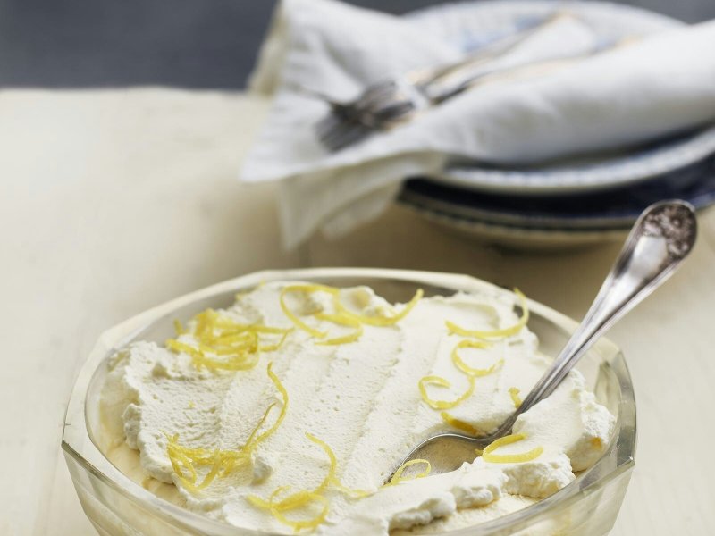 Stikkelsbærfromage - En ægte mormor-klassiker fra dengang, de fleste havde deres eget stikkelsbærb...